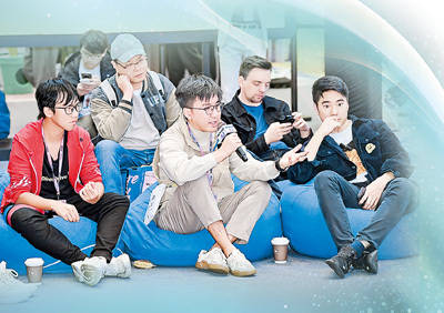 年輕人如何在人工智能領(lǐng)域展現(xiàn)才華（人民眼·人工智能）:人工智能