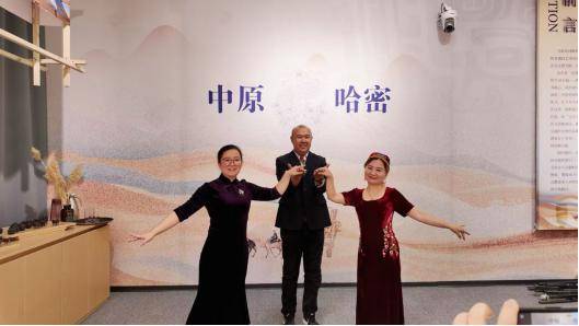 當(dāng)哈密刺繡遇見洛陽刺繡，一場(chǎng)跨越千里的非遺對(duì)話