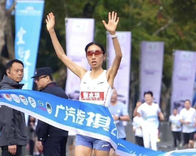 原創(chuàng)張水華2025年跑步收入達(dá)數(shù)十萬！未來4條路賺錢：其中3條都不好走