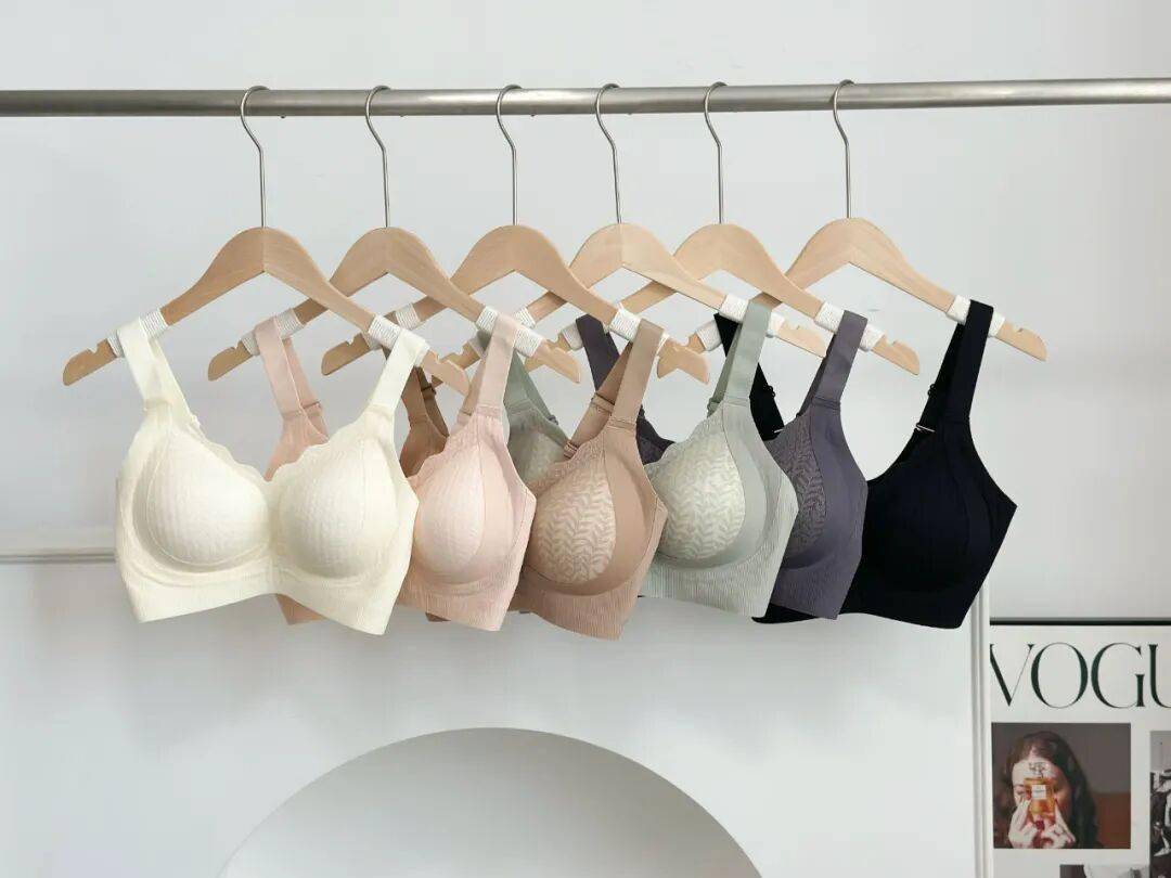 平價(jià)內(nèi)衣的神，適合秋冬的內(nèi)衣長(zhǎng)這樣