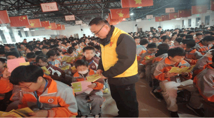 衡東縣開展12.1“世界艾滋病日”及性病防治宣傳周活動