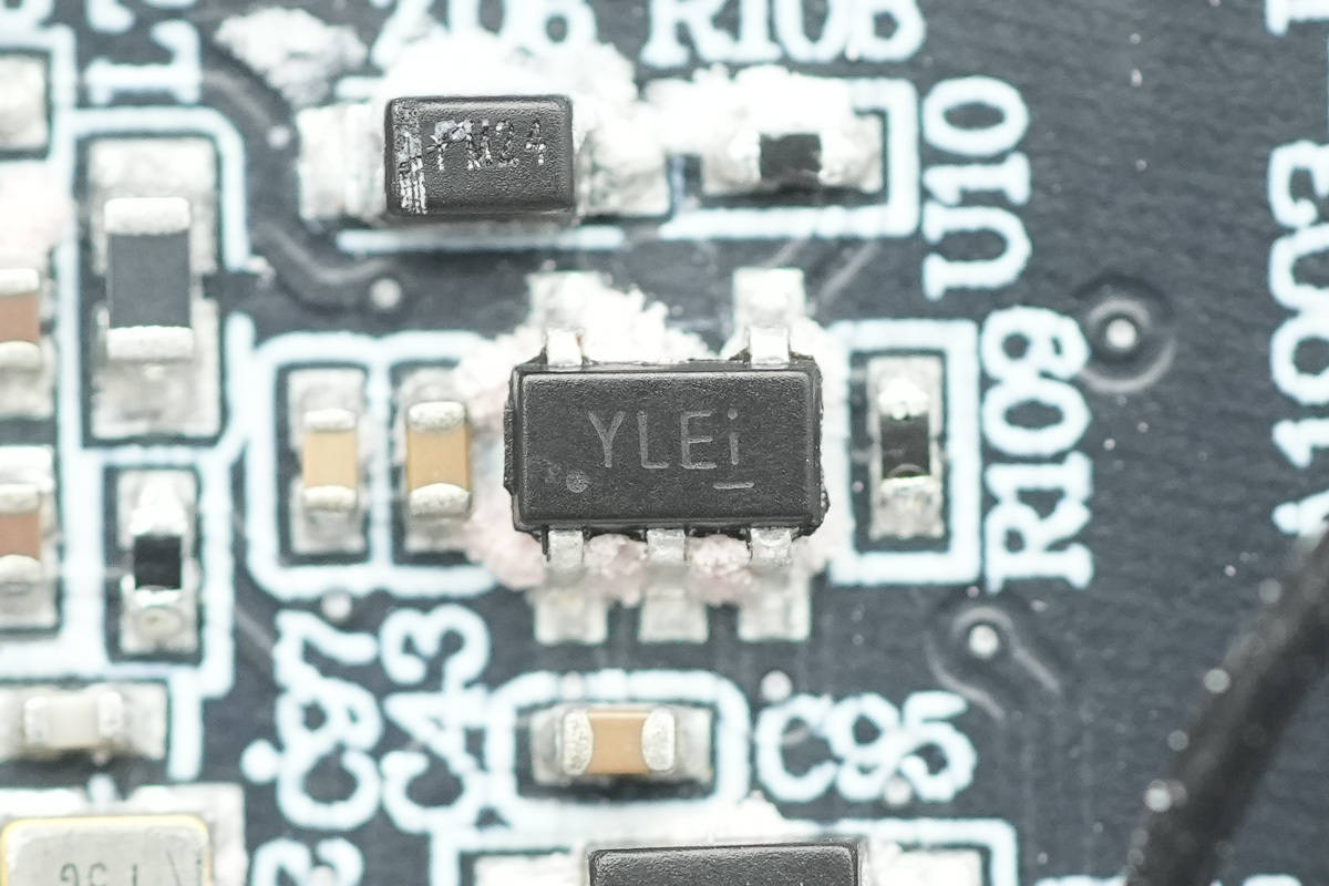 支持APP跨端查詢一鍵管理，安克Prime 150W充電底座拆解