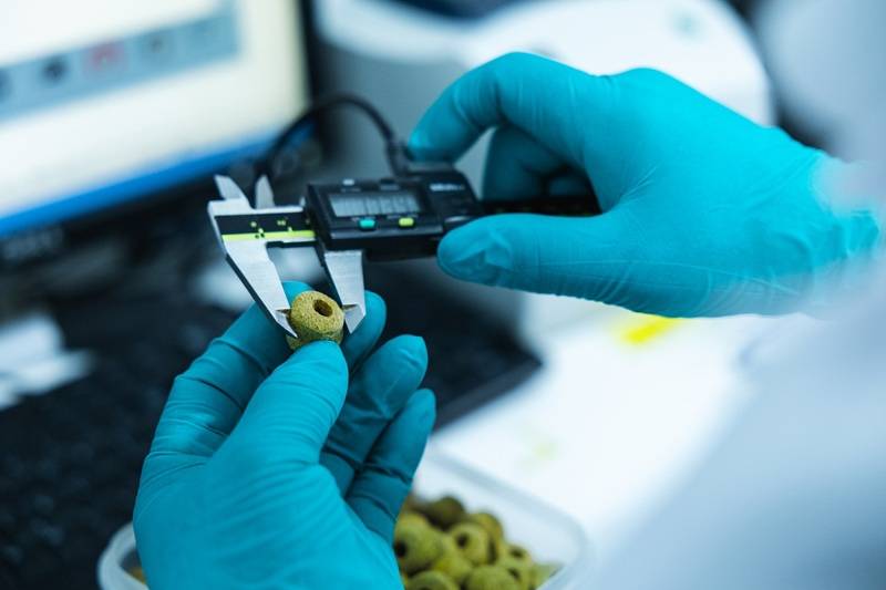 《獸醫(yī)心理健康50問》科普讀本發(fā)放！第八屆皇家獸醫(yī)師大會閉幕