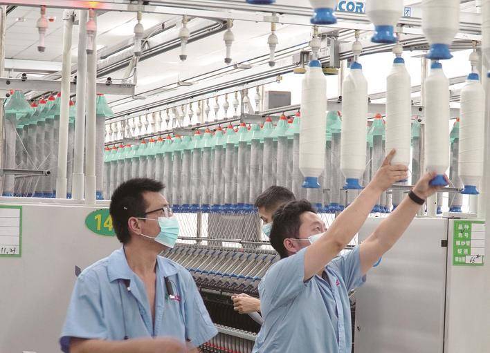 尤溪： 塑料廢品化身再生絲