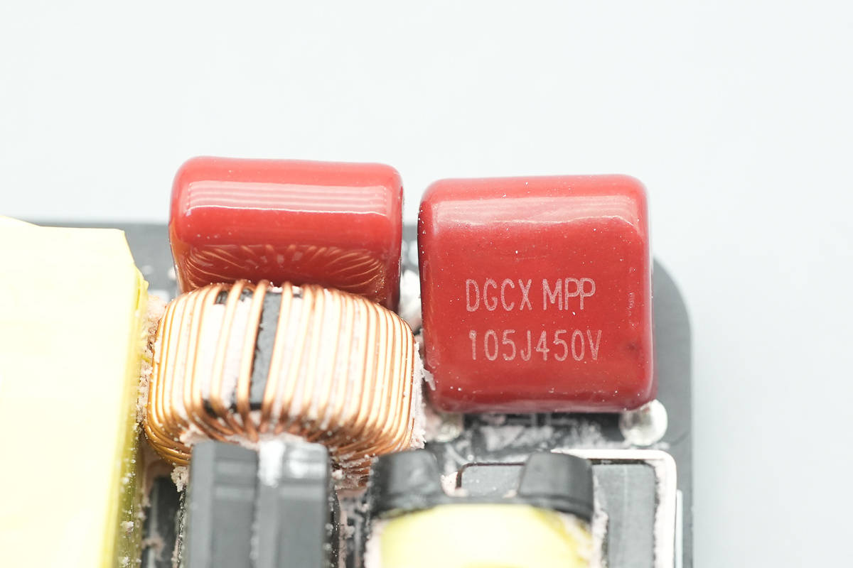 支持APP跨端查詢一鍵管理，安克Prime 150W充電底座拆解