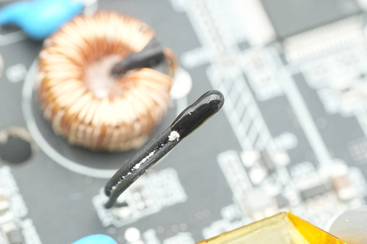 支持APP跨端查詢一鍵管理，安克Prime 150W充電底座拆解