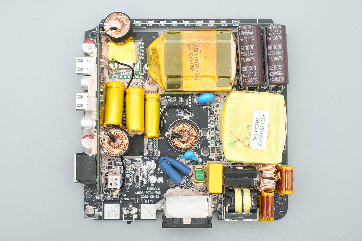 支持APP跨端查詢一鍵管理，安克Prime 150W充電底座拆解