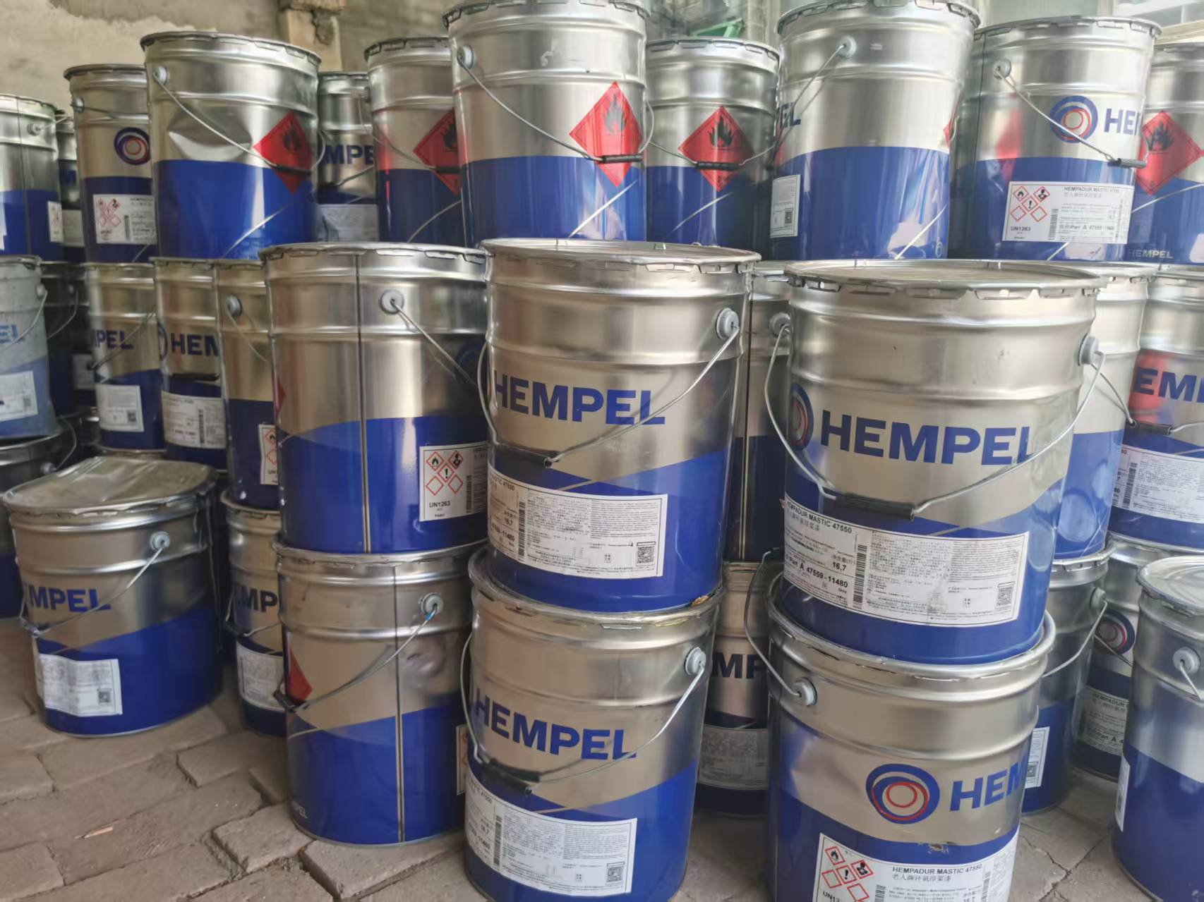 2016年庫存油漆怎么處理？回收油漆價格是多少？找我公司，專業(yè)回收油漆公司