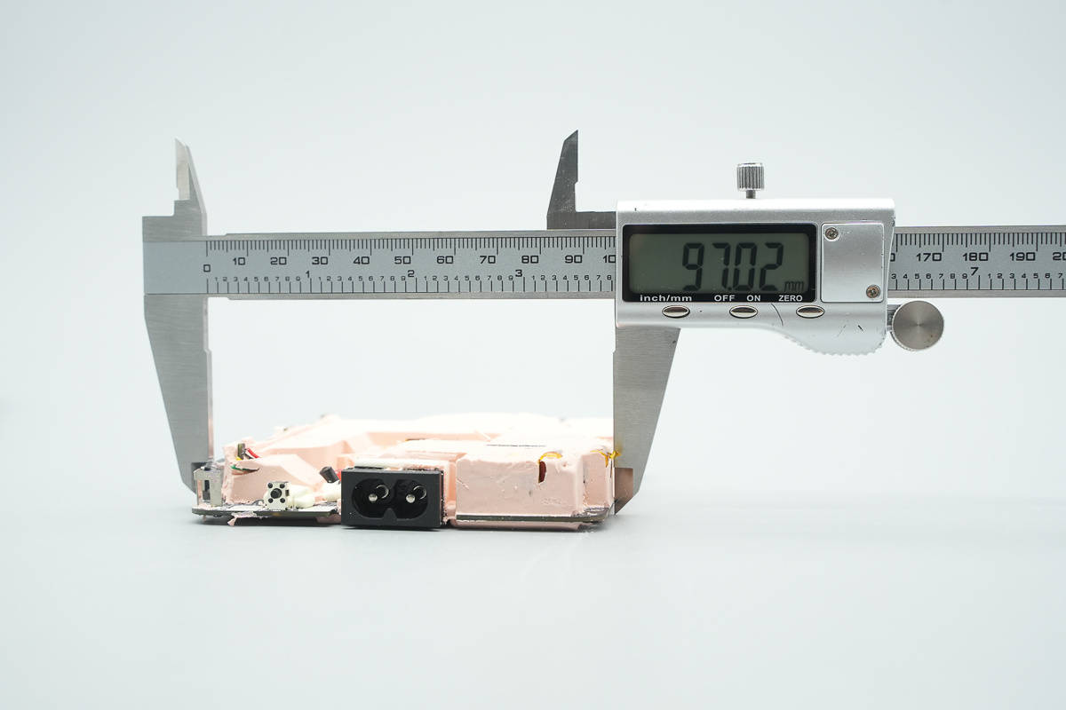 支持APP跨端查詢一鍵管理，安克Prime 150W充電底座拆解