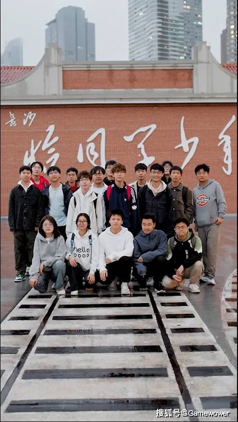 原創(chuàng)在一個(gè)超級游戲里，做超級UGC游戲