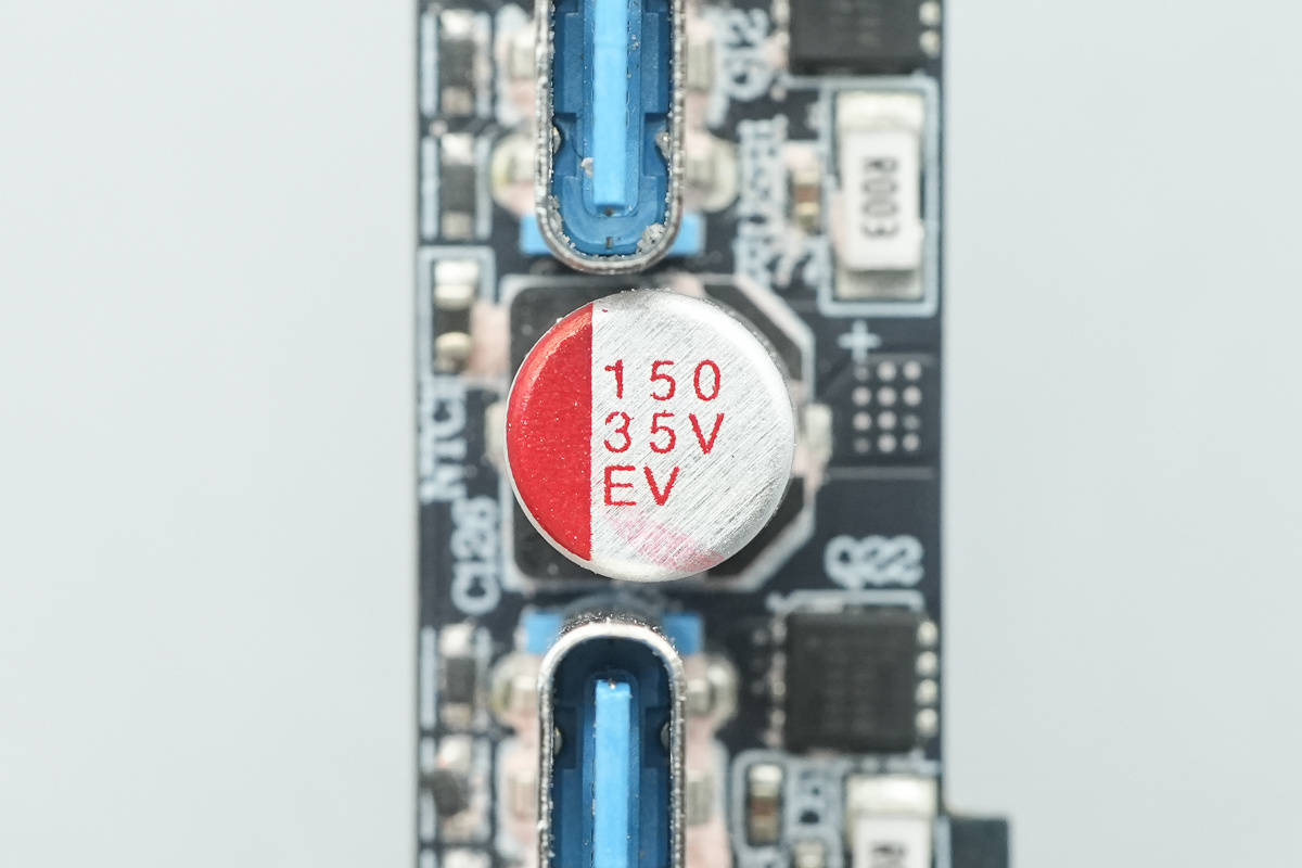 支持APP跨端查詢一鍵管理，安克Prime 150W充電底座拆解