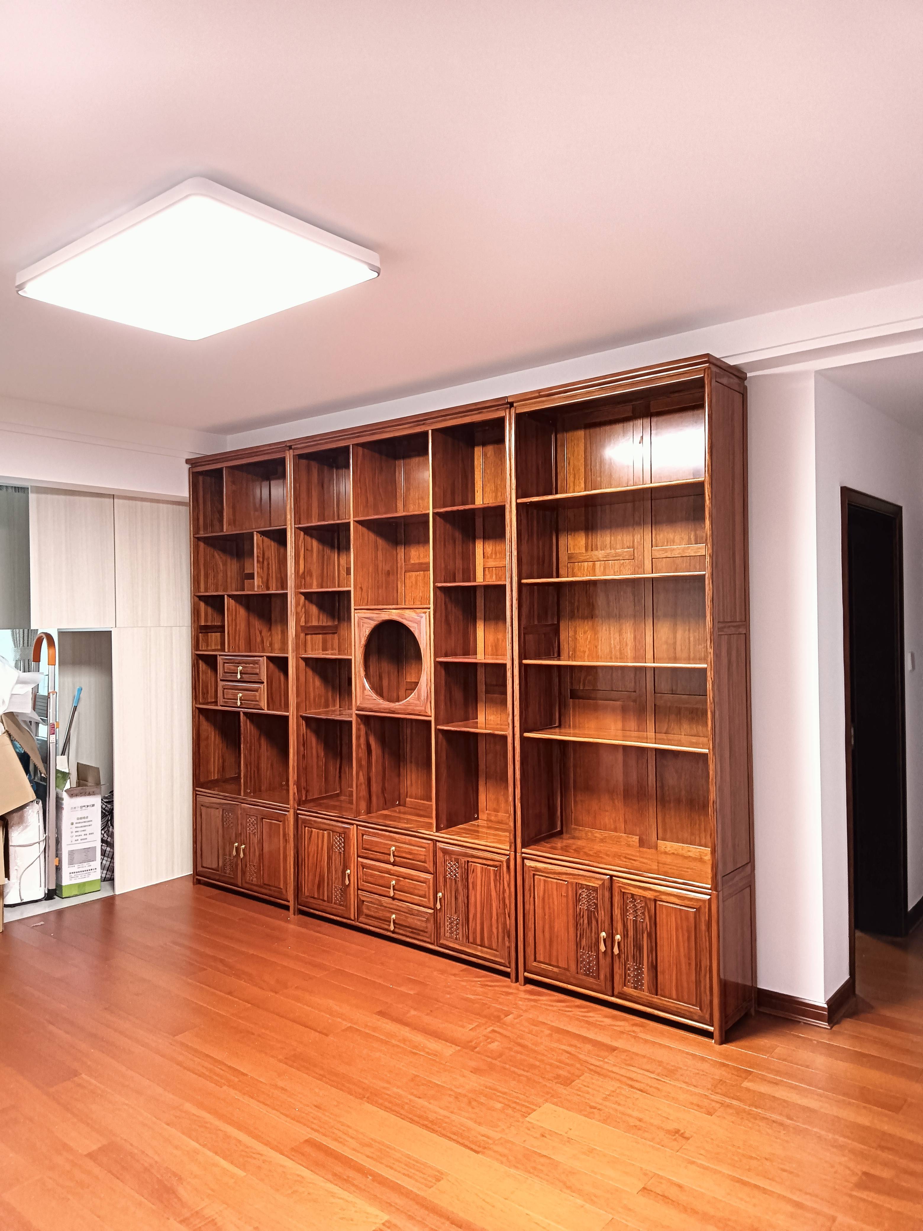 探尋便宜環(huán)保家具定制工廠，青島新順家具脫穎而出