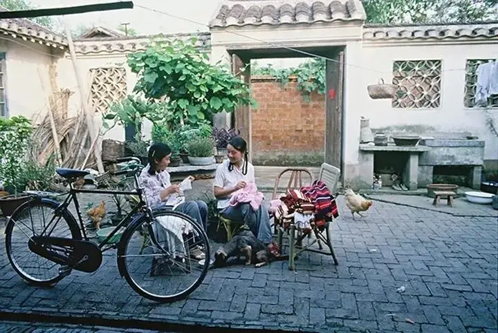 新中國(guó)第一批女?dāng)z影記者曉莊去世，享年94歲