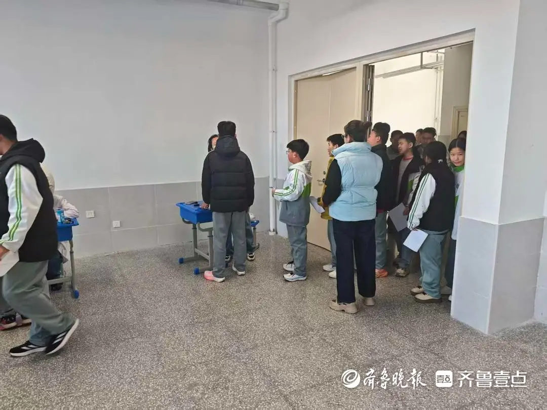 守護(hù)“睛”彩“視”界 棗莊市龍吟中學(xué)開展學(xué)生視力健康專項監(jiān)測