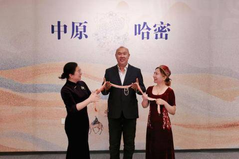 當(dāng)哈密刺繡遇見洛陽刺繡，一場(chǎng)跨越千里的非遺對(duì)話