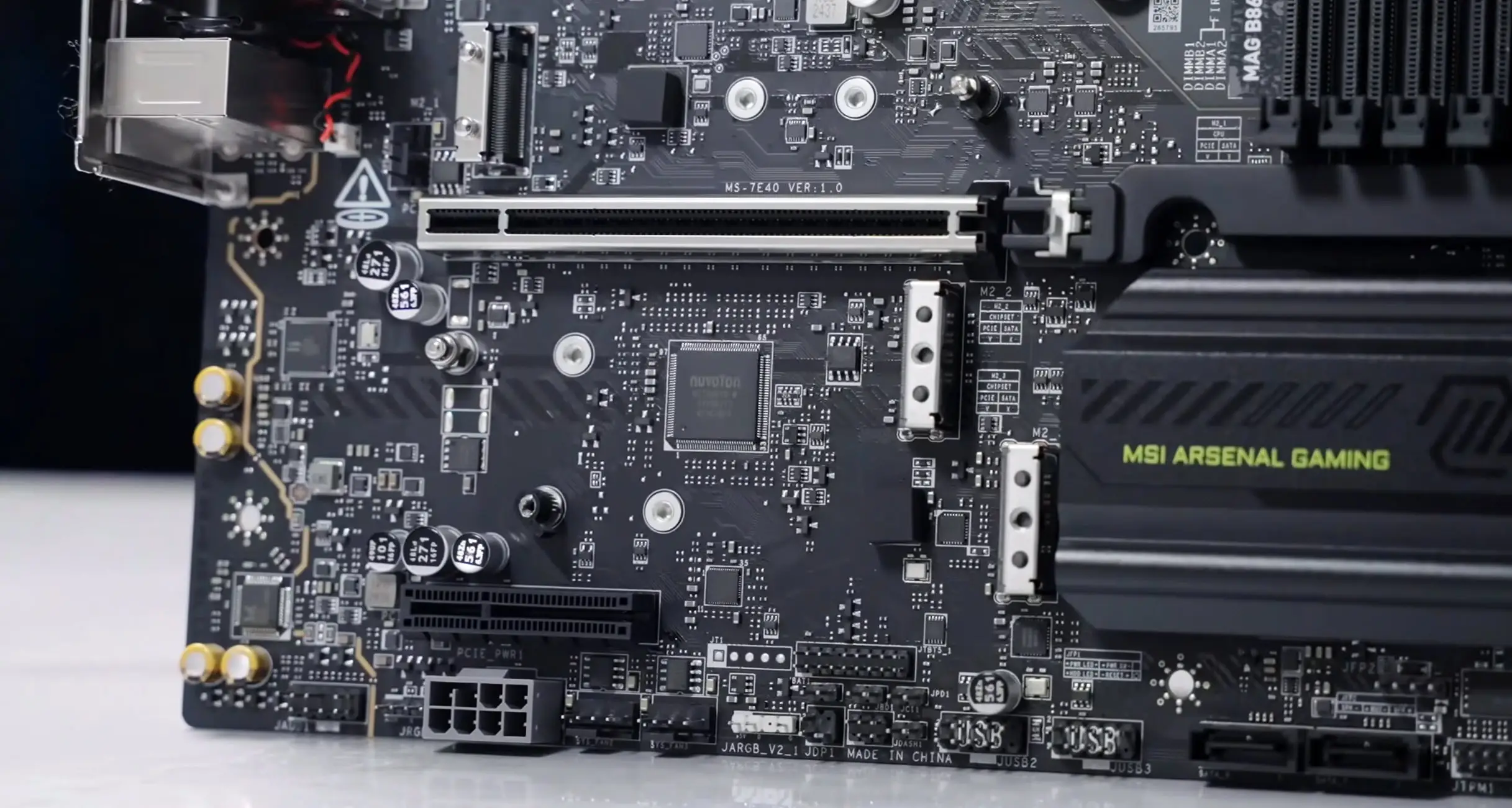 原創(chuàng)誰(shuí)還買上代i5？Ultra5千元神U實(shí)測(cè)碾壓，搭迫擊炮主板裝機(jī)黨狂喜