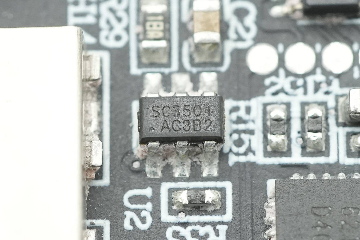 支持APP跨端查詢一鍵管理，安克Prime 150W充電底座拆解