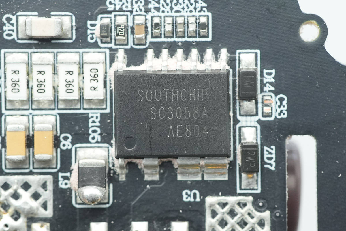 支持APP跨端查詢一鍵管理，安克Prime 150W充電底座拆解