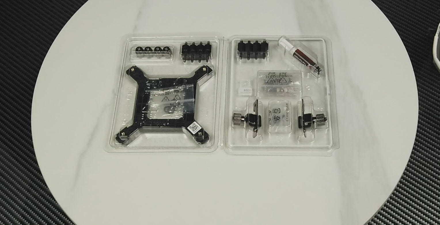 原創(chuàng)誰(shuí)還買上代i5？Ultra5千元神U實(shí)測(cè)碾壓，搭迫擊炮主板裝機(jī)黨狂喜