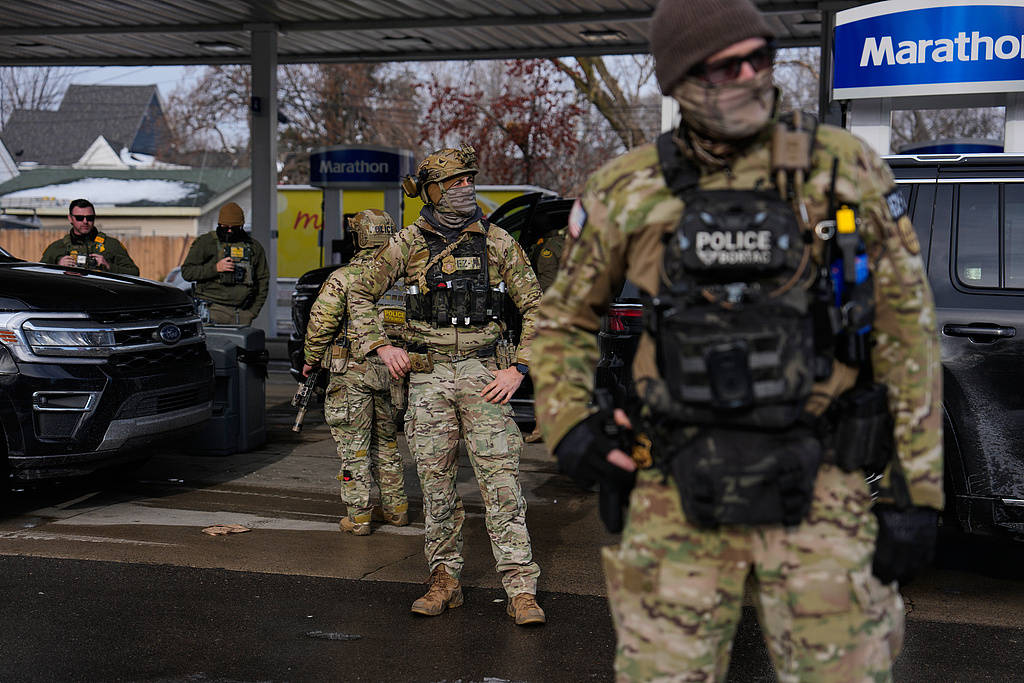 超千人在美國明尼阿波利斯游行示威 抗議移民執(zhí)法行動(dòng)