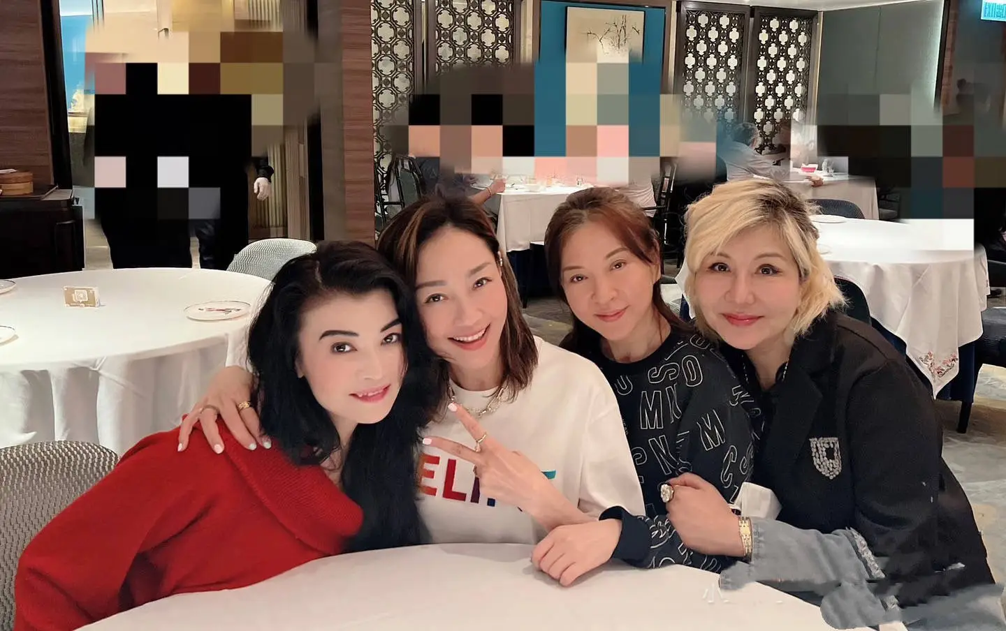 原創(chuàng)最美亞姐楊玉梅：香港租房一年開銷40萬，60歲還不敢結(jié)婚生子