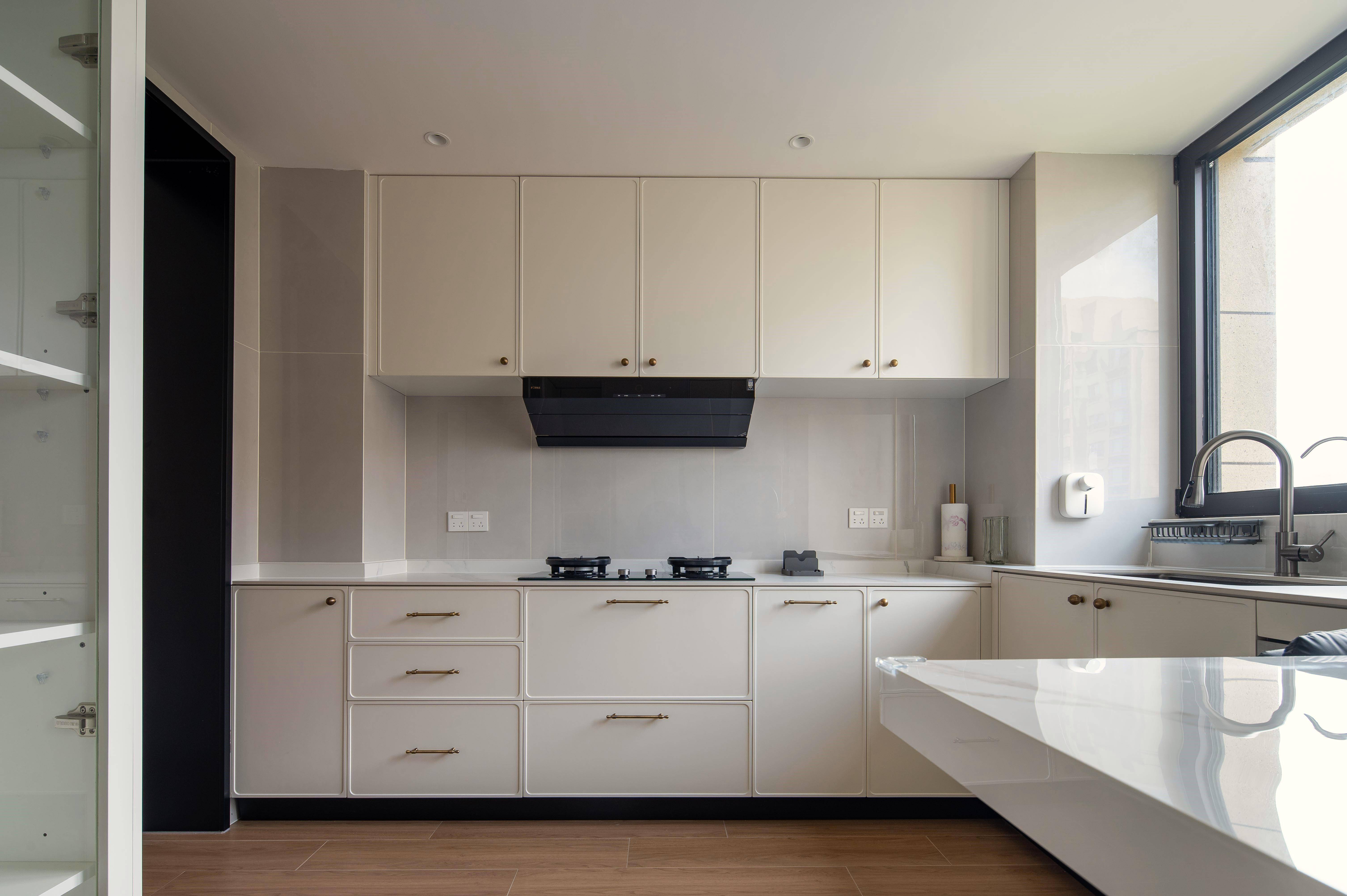 同濟(jì)經(jīng)典設(shè)計(jì)：二手房裝修/老房翻新裝修/老房改造裝修/老舊房子裝修/二手房裝修翻新專業(yè)之選