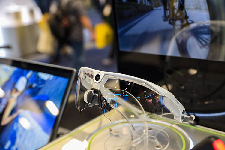 原創(chuàng)AI眼鏡是噱頭還是真實(shí)用？BleeqUp在CES2026上給出了答案