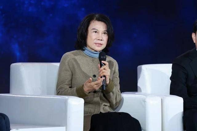 董明珠、馮長軍亮相央視《對話》：家電汽車行業(yè)共謀消費(fèi)新潛力