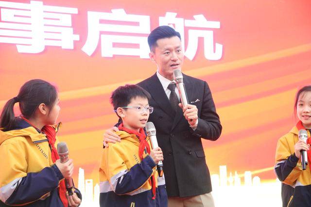 鄭州大學(xué)實(shí)驗(yàn)小學(xué)：聽見世界 秀出自己