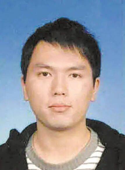 “替英雄同學(xué)盡孝”，大學(xué)生們堅持了15年