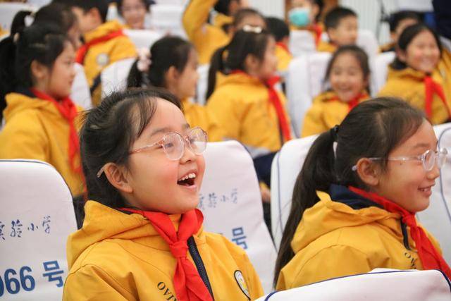 鄭州大學(xué)實(shí)驗(yàn)小學(xué)：聽見世界 秀出自己