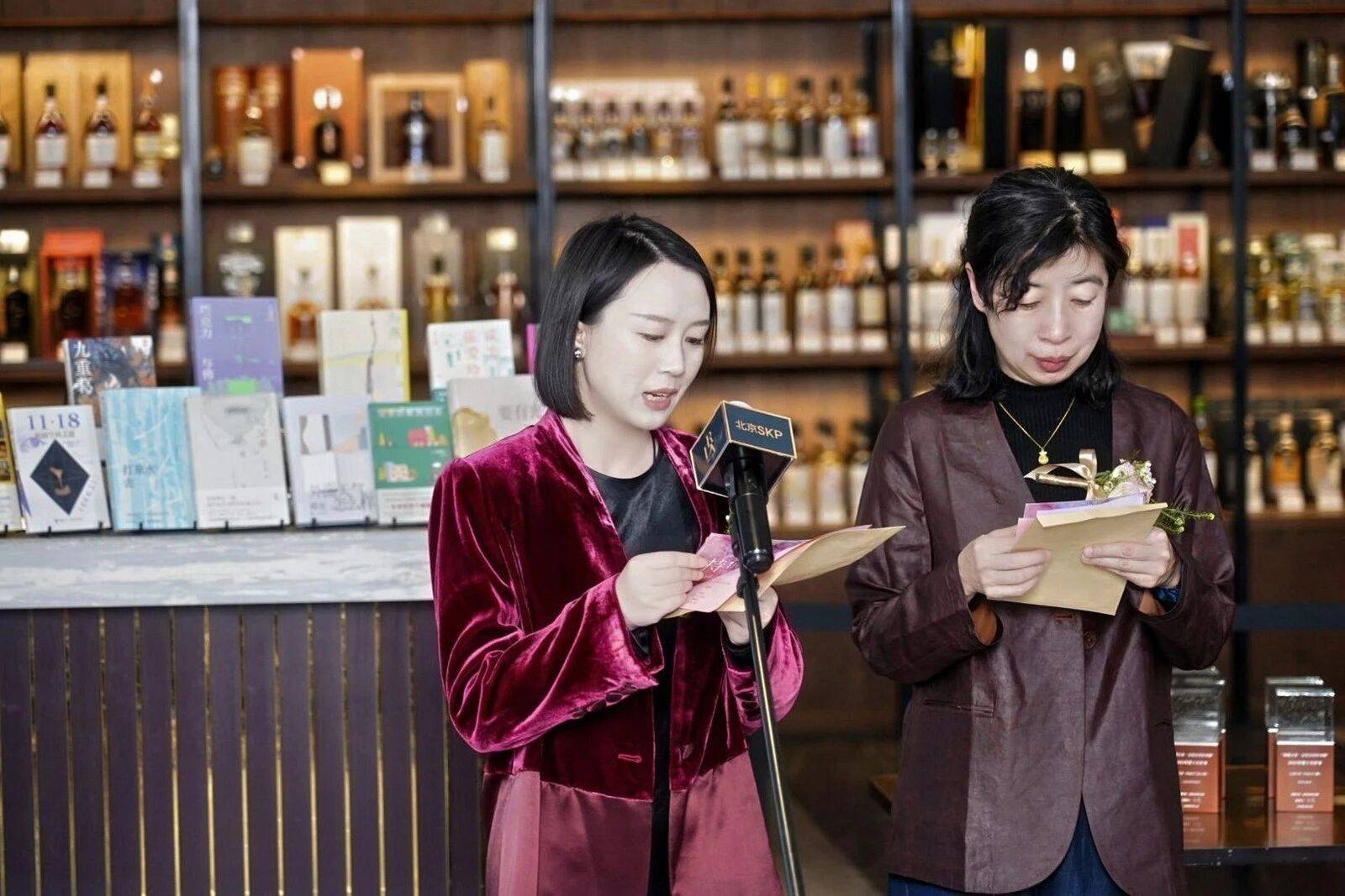 心中有愛，手中有光：“持微火者”女性文學好書榜2025年度十大好書頒獎