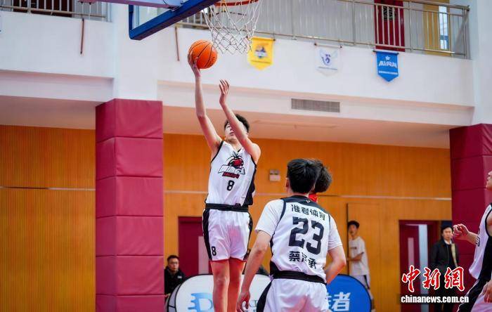 二奪全國總冠軍 回浦實驗中學(xué)書寫“小城追夢”續(xù)篇