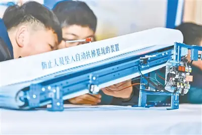 第32屆鄭州市青少年科技創(chuàng)新大賽落幕