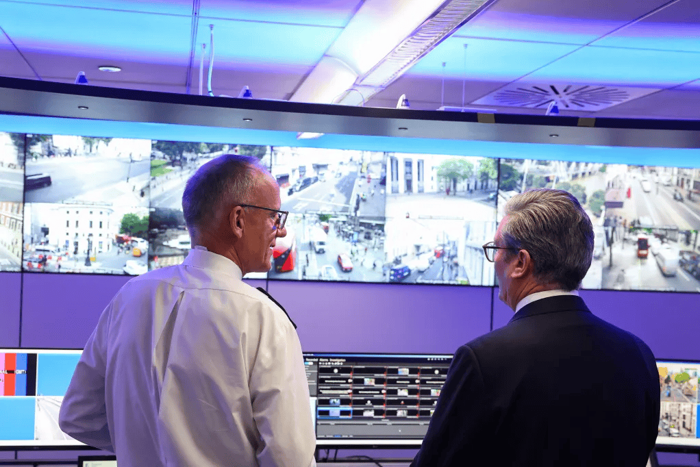 英國留學(xué)生簽和工簽一年大降10萬！凈移民降至20年最低！英歐談判脫歐重啟協(xié)議...