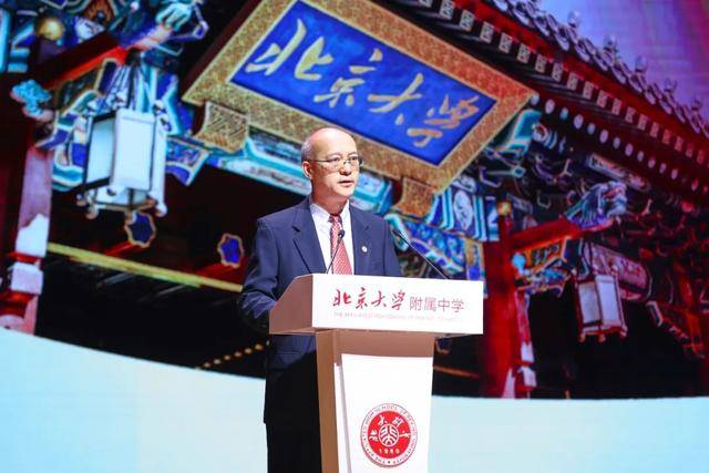 “最像大學(xué)的中學(xué)”，如何改革？