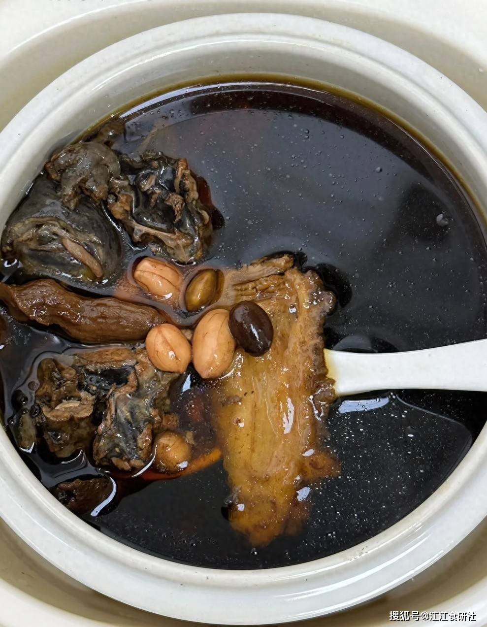 原創(chuàng)女性50歲后，常吃這3種“天然雌激素”，保持活力，女性魅力十足