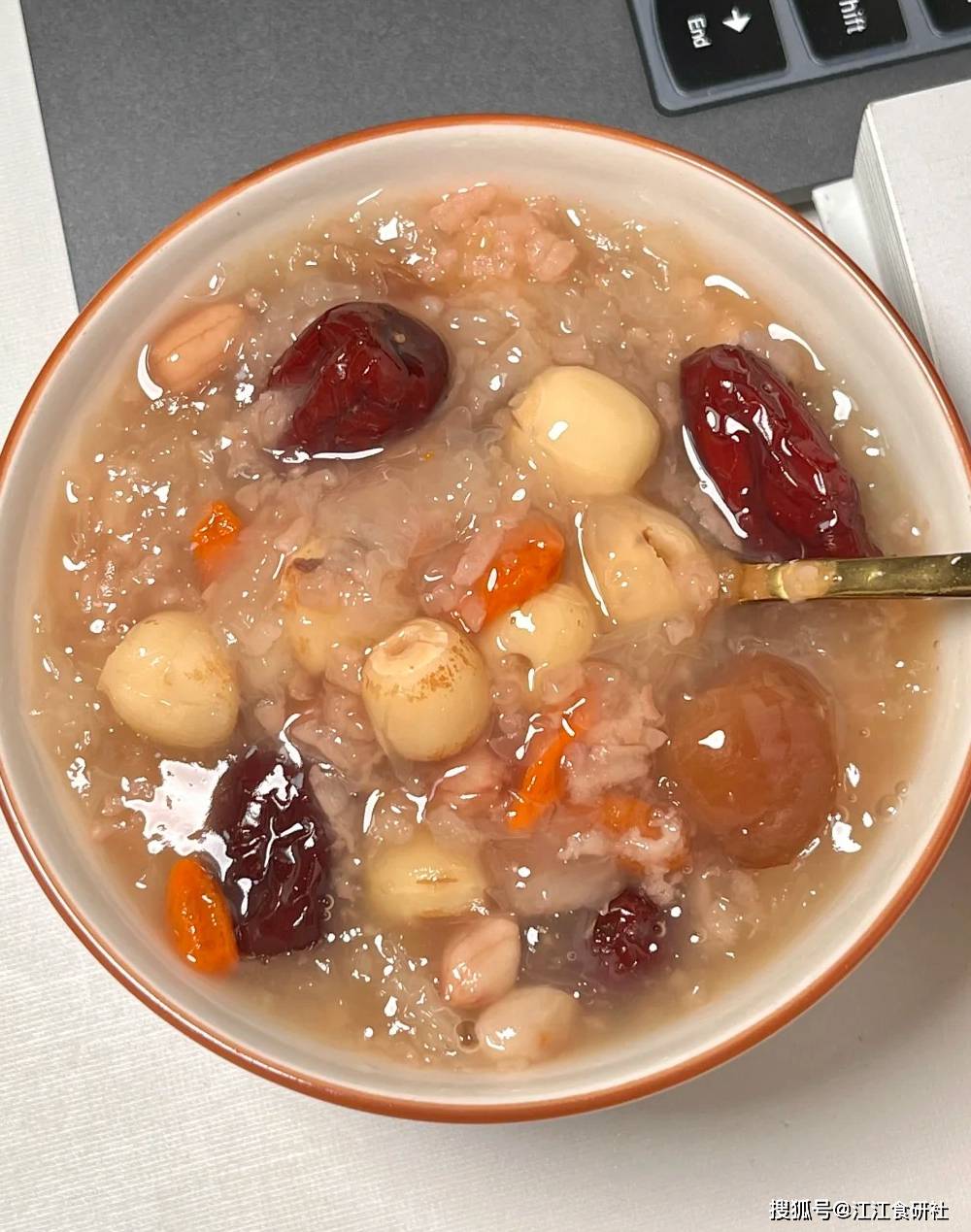 原創(chuàng)女性50歲后，常吃這3種“天然雌激素”，保持活力，女性魅力十足