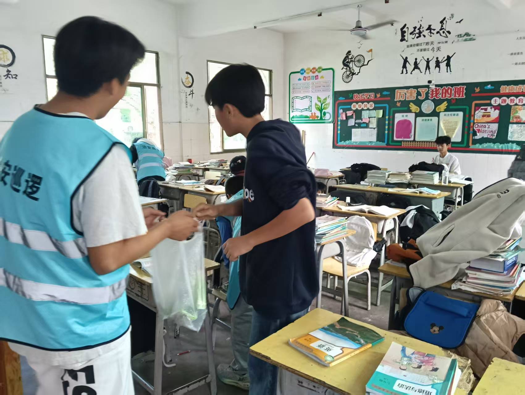 澄江中學(xué)開展校園安全專項(xiàng)整治行動(dòng)