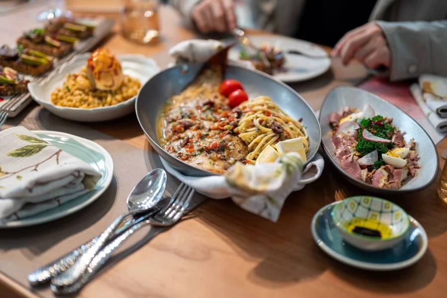 免簽紅利加持，優(yōu)惠套餐給力，“上海環(huán)球美食匯”點(diǎn)燃?xì)W陸餐飲消費(fèi)熱潮