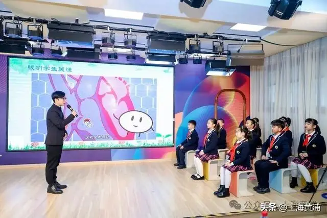 這所小學的同學，給黃浦文旅設(shè)計了一本臺歷！