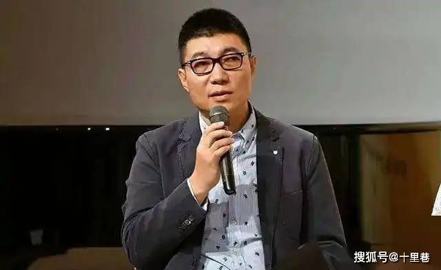 原創(chuàng)中央戲劇學(xué)院院長郝戎被查！拍戲不紅轉(zhuǎn)型，還曾是靳東的老師