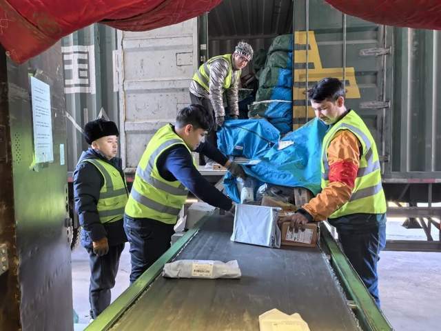 澤普縣：快遞進村全覆蓋 物流末梢暢通鄉(xiāng)村振興路