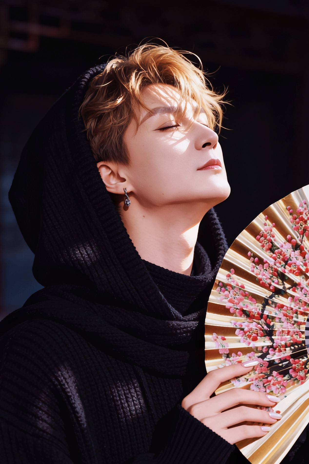 國(guó)風(fēng)次元兩相宜 章磊全新動(dòng)漫寫(xiě)真詮釋跨界美學(xué)