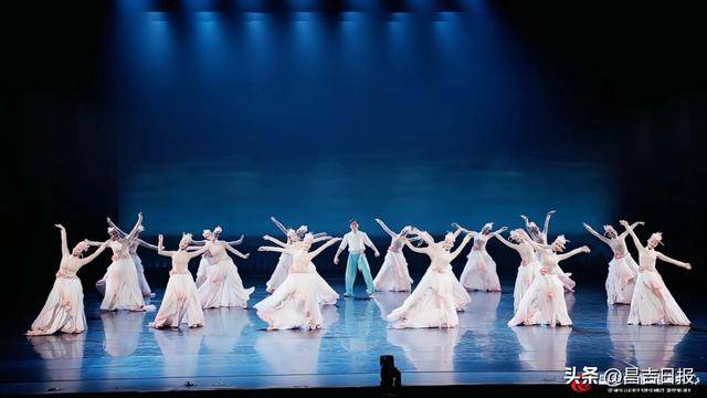 喜報！昌吉州藝術劇院在新疆第四屆“天山雪蓮獎”專業(yè)舞蹈大賽中斬獲佳績