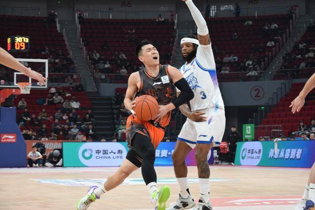 正好侃球丨從三連敗到八連勝！邱彪找到了“高速”行駛的鑰匙