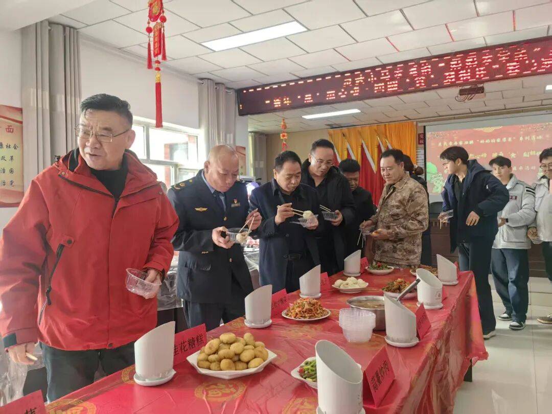 家常菜里品團(tuán)圓 美食為媒促團(tuán)結(jié)！馬家灘鎮(zhèn)舉辦“媽媽的家常菜”美食展示活動(dòng)