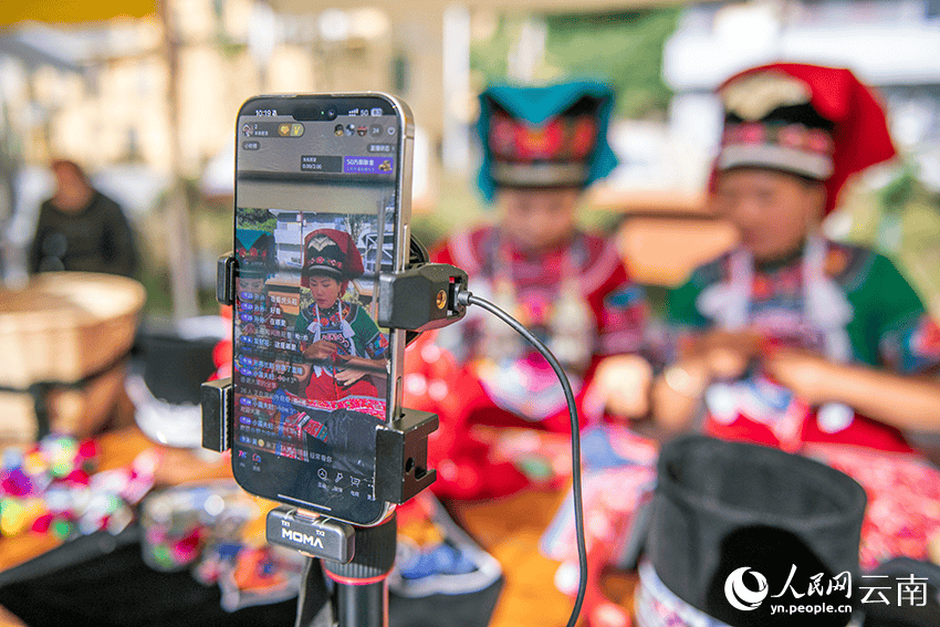 巧手織夢 云南省文山州刺繡大賽落幕