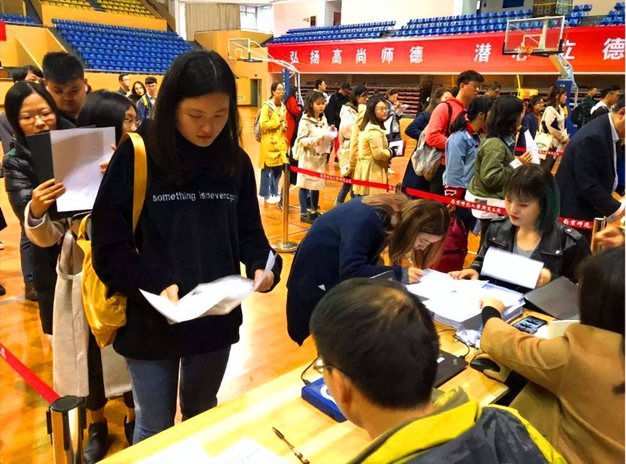 原創(chuàng)考研政治免考專業(yè)全解析：五大類(lèi)方向與報(bào)考策略指南