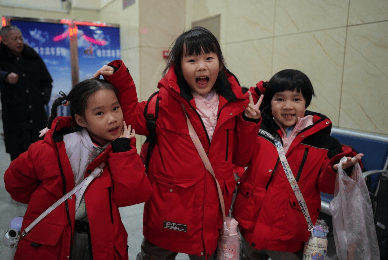 哈鐵以溫馨服務(wù)護(hù)航小學(xué)生研學(xué)之旅